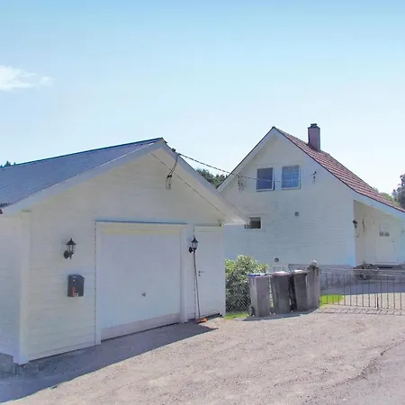 Holiday home 3 Bedroom Awesome In Skjold *