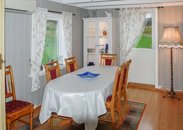 Feriehus 3 Bedroom Awesome In Skjold (Rogaland)